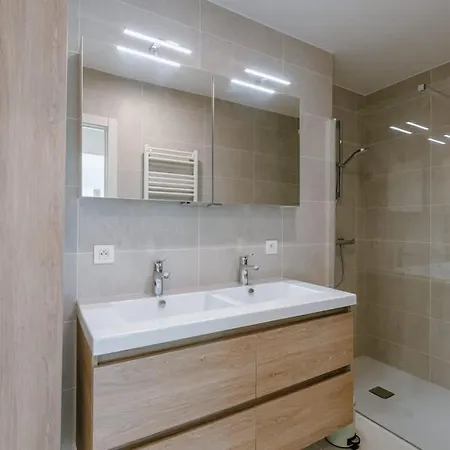 Stylish Family-friendly Retreat, Close To Harbor And Free Parking * Остенде