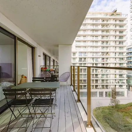 Daire Stylish Family-friendly Retreat, Close To Harbor And Free Parking *
